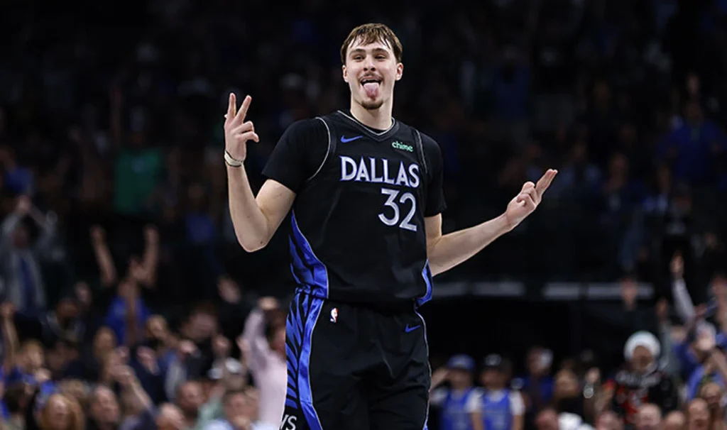 Cooper Flagg, Dallas Mavericks (19 tahun, F)